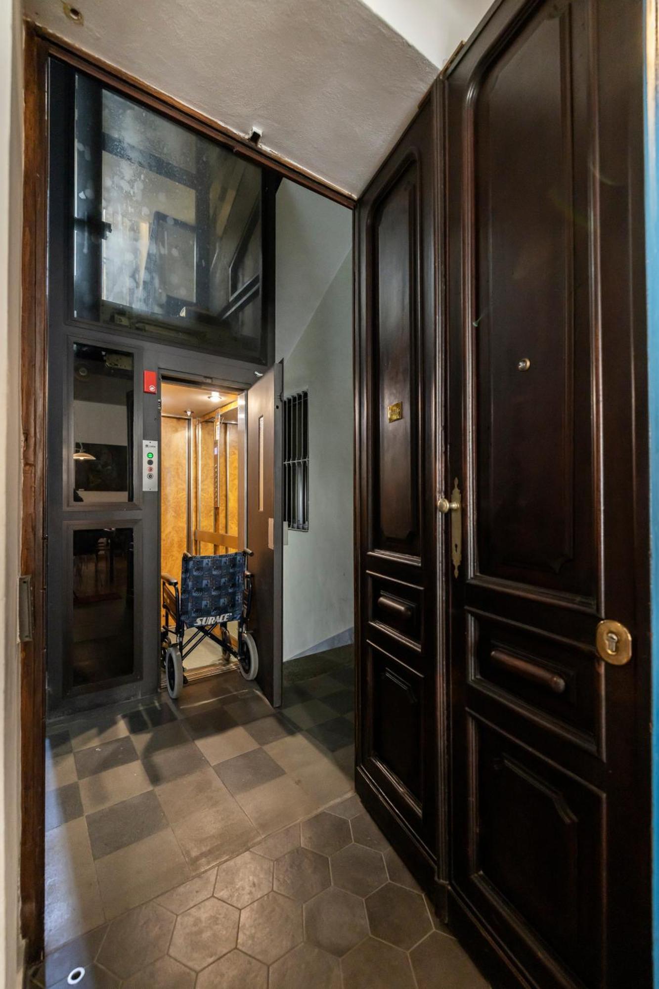Nonpertutti Piazza Castello Accessibile Senior Famiglie Apartment Torino Exterior foto